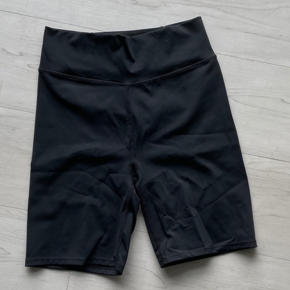 Madewell MWL Form Womens High-Rise 7" Biker Shorts - Picture 3 of 12